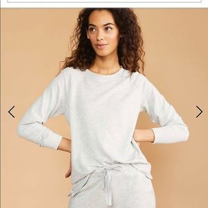 BNWT Lou and Gray Signature Softblend Sweatshirt